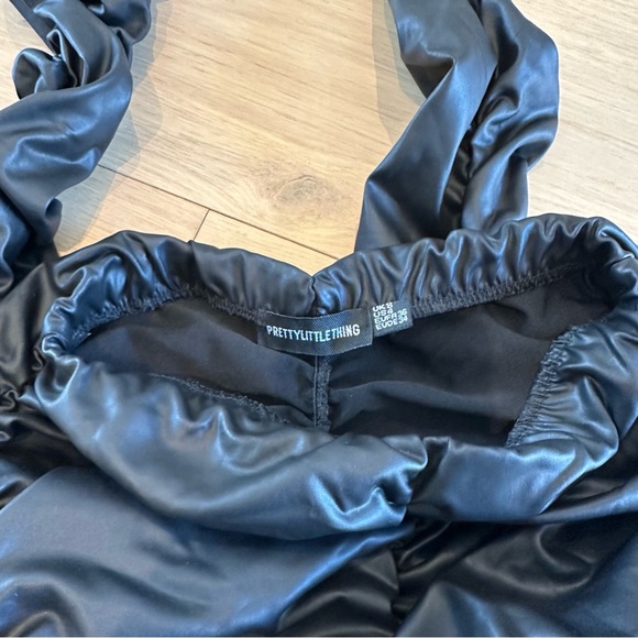 Pretty Little Thing Faux Leather Ruched Leggings 
Perfect condition!! - Picture 3 of 6